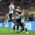Messi y Álvarez ponen a Argentina en Cuartos de Final